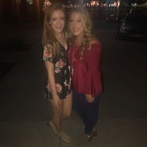 Meet your Posher, Alexia